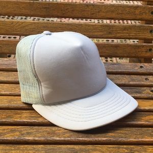 Puffy Trucker SnapBack Gray mesh back hat 5 panel NWOT cap